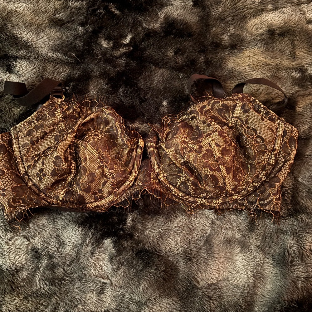 Elegant Lace Underwire Bra Sofia Intimates